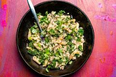 Broileri-fenkolipenne ja vihreä yrttikastike