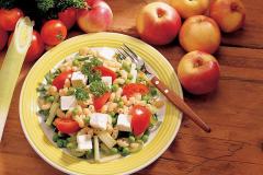 Fetamakaronisalaatti