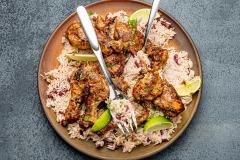 Grilled Jerk Chicken ja kookos-papuriisi