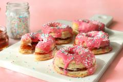 Helpot mansikkadonitsit