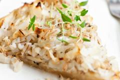 Kaalipiirakka kahdella pohjalla