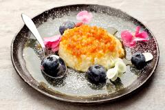 Karamellisoitu riisi-inkivääripudding