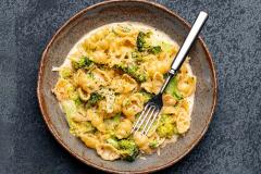 Kermainen broccoli-sardellipasta