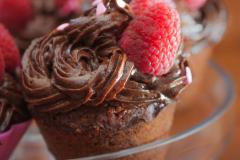 Kuppikakut ilman vehnää Avokado-suklaamoussella