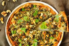 Lehtikaali-sinihomejuustopiirakka