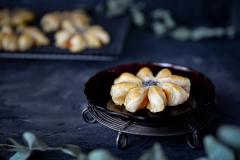 Lumihiutaletortut porkkanalaatikolla