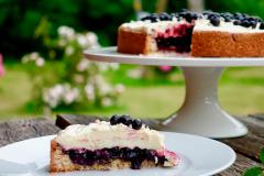 Suomi 100 mustikka-valkosuklaapiirakka