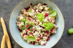 Ohrainen feta-granaattiomenasalaatti