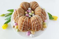 Pääsiäisen suklainen yllätyskakku