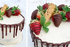 Suklaakakku valkosuklaamoussella ja minttumansikoilla