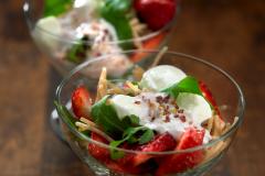 rakettispagetti mansikkasalaatti