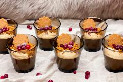 Valkosuklaa-piparimousse