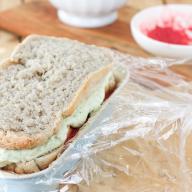 Vegaaninen voileipäkakku