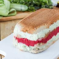 Vegaaninen voileipäkakku